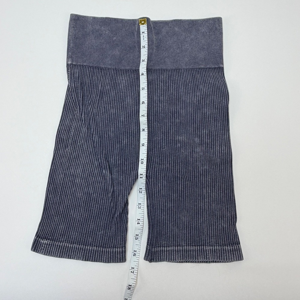 Aura Juniors Activewear Biker Shorts Size S/M Gray Ribbed High Rise Stretch - Picture 5 of 11